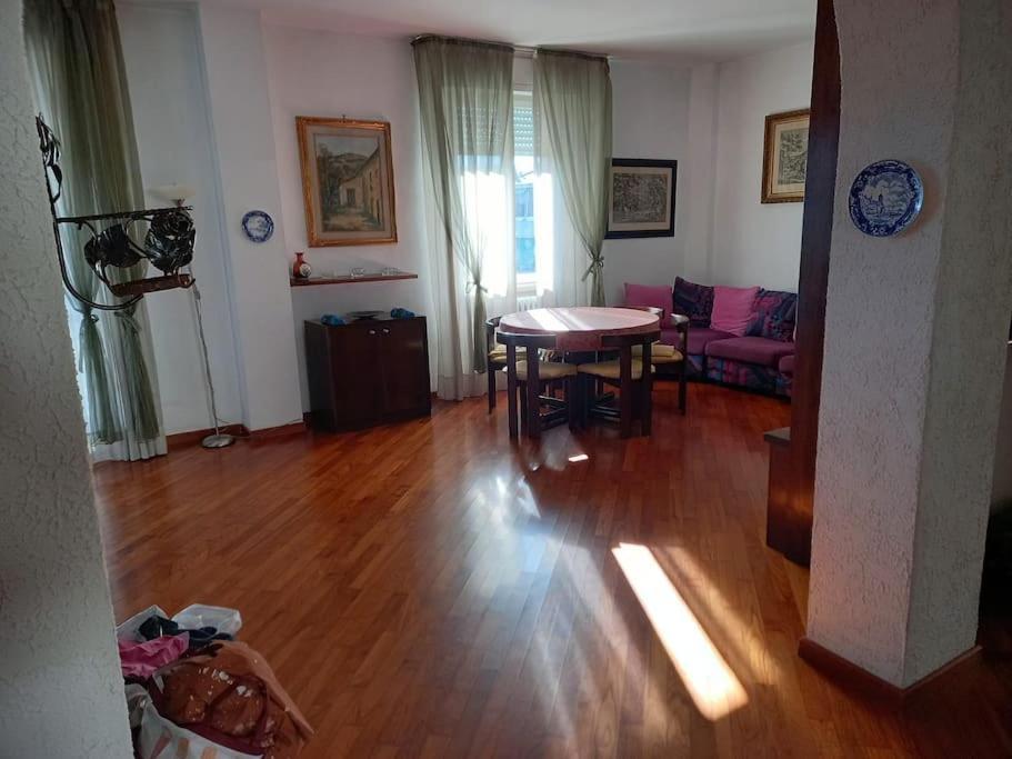 リヴォルノCasa Lolaアパートメント エクステリア 写真